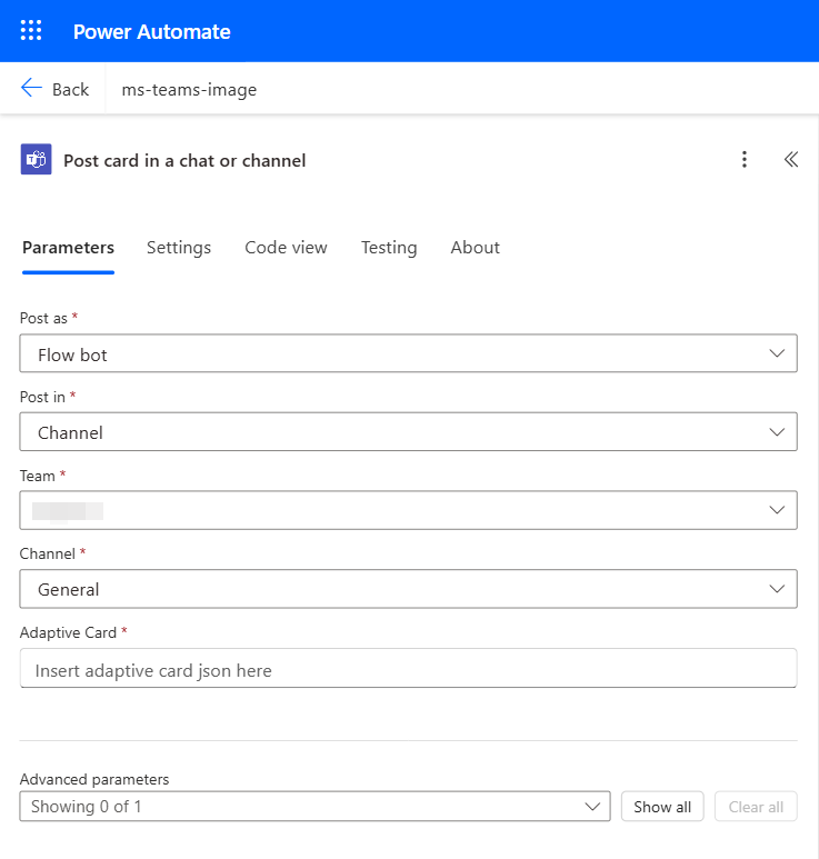 Power Automate-Schnittstelle zum Posten in MS Teams. Felder für Bot-Posting, Kanal, Team und adaptive Karten-JSON-Eingabe werden angezeigt.